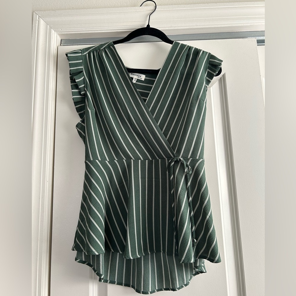 Monteau Los Angeles Sleeveless Ruffle Blouse
